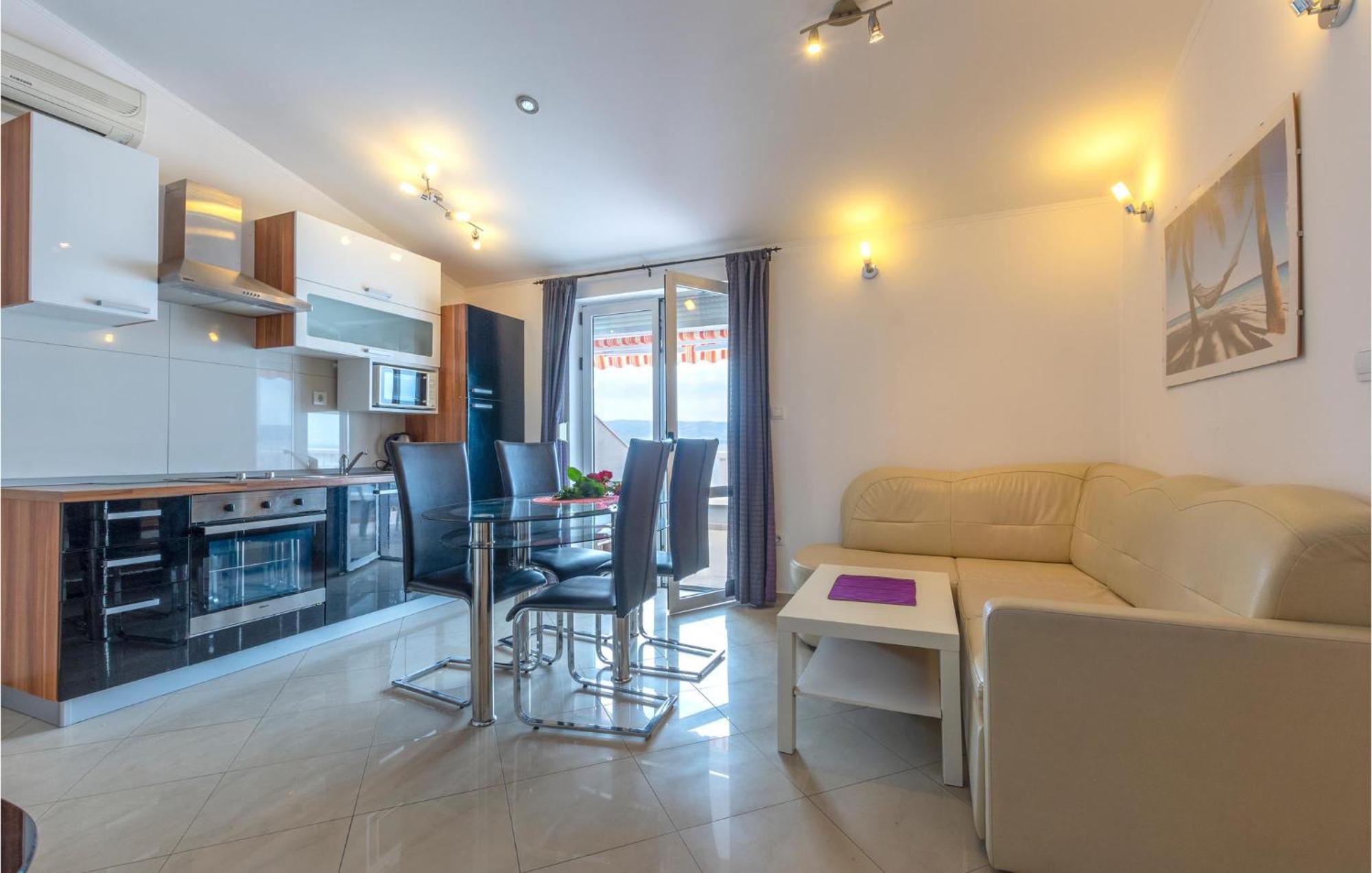 1 Bedroom Gorgeous Apartment In Jesenice Exterior photo