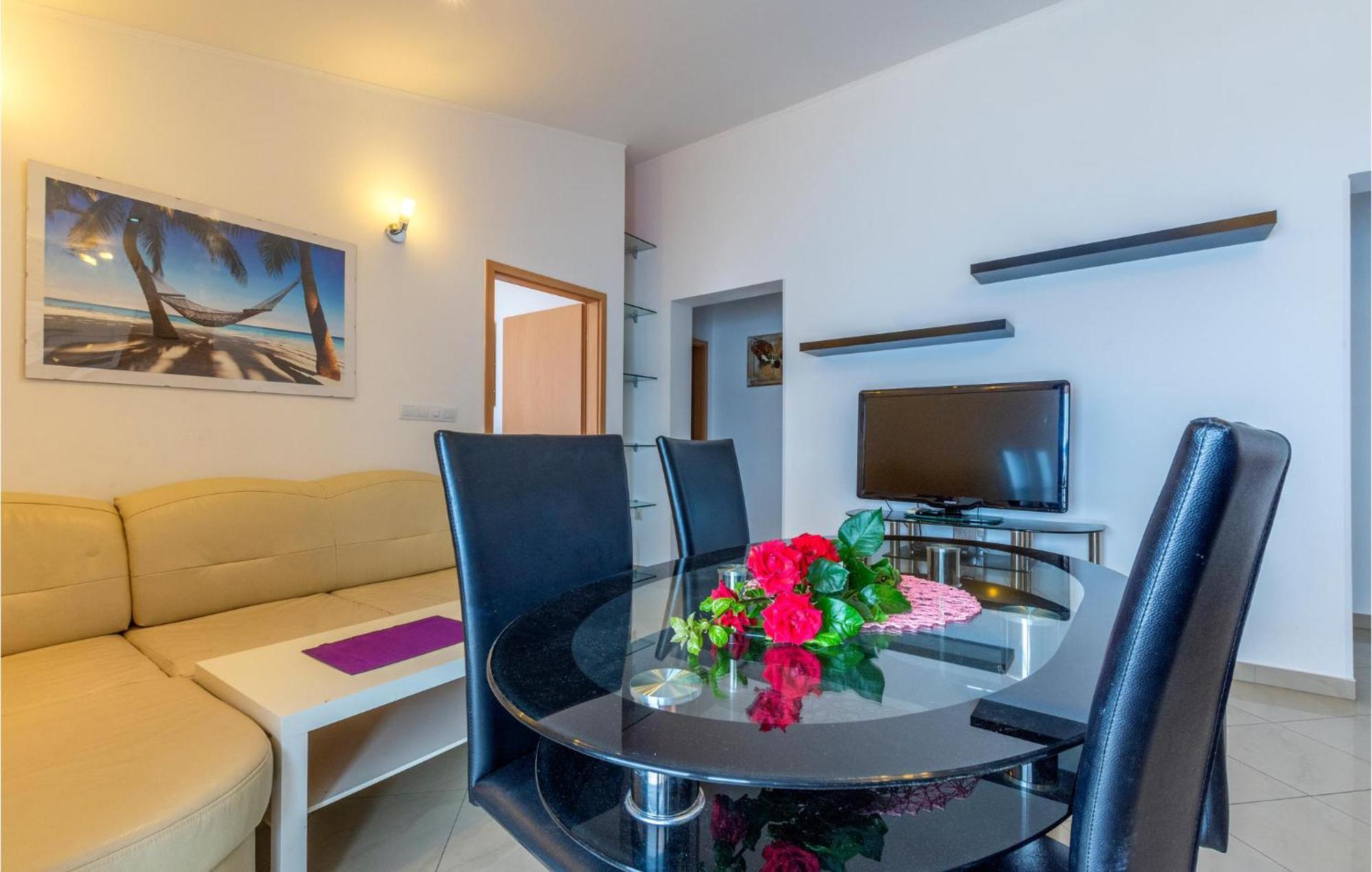 1 Bedroom Gorgeous Apartment In Jesenice Exterior photo